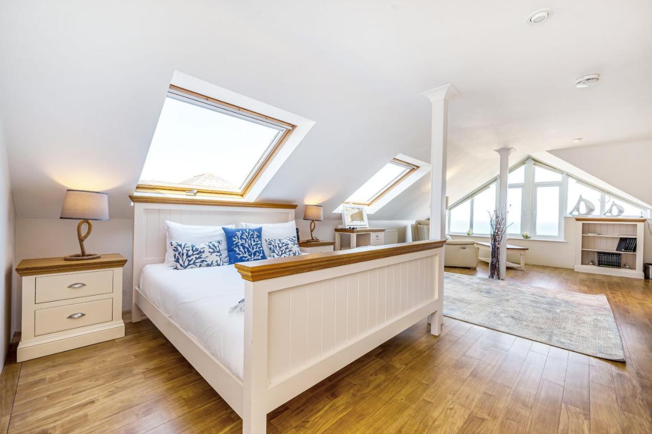 Carbis Bay - Luxury 3 Bed Penthouse Apartment With Sea Views Parking Sauna Balcony Kültér fotó