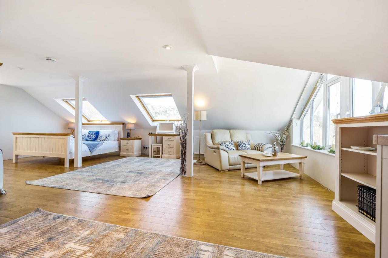 Carbis Bay - Luxury 3 Bed Penthouse Apartment With Sea Views Parking Sauna Balcony Kültér fotó